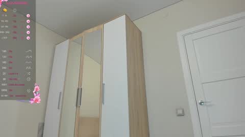 Vikky online show from 01-26-25, 12:26