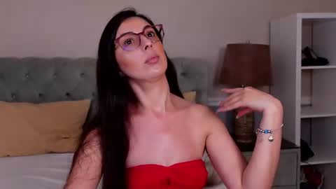 Bea Moan from LovenseWet from Tip MenuOpen for Private online show from 07-17-26, 07:52