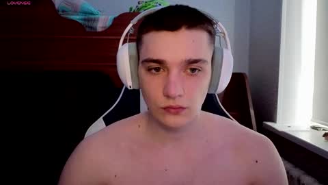 Snapshot of sweetyangeel chatting on 04-12-26, 10:20 Alex online show from 04-12-26, 10:20