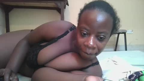 sweetyass25 online show from 02-06-26, 07:56