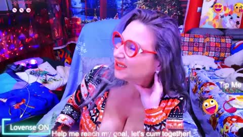 Lisa online show from 12-14-24, 03:47