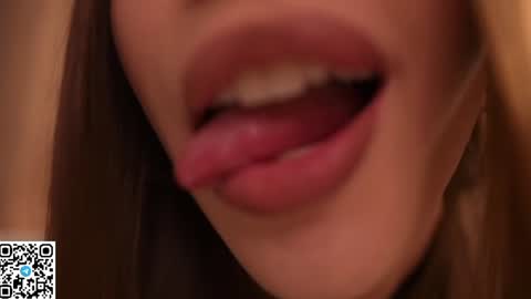 Molly online show from 07-29-26, 04:05