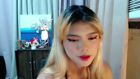 Snapshot of sweetytrannygirlxx chatting on 12-06-24, 04:36 Megan online show from 12-06-24, 04:36