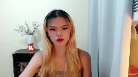 Snapshot of sweetytrannygirlxx chatting on 01-06-25, 06:03 Megan online show from 01-06-25, 06:03