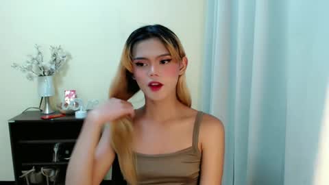 Snapshot of sweetytrannygirlxx chatting on 01-16-25, 06:35 Megan online show from 01-16-25, 06:35