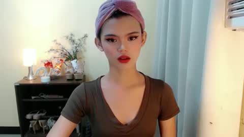 Snapshot of sweetytrannygirlxx chatting on 02-12-25, 03:29 Megan online show from 02-12-25, 03:29