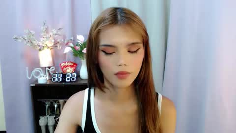 Snapshot of sweetytrannygirlxx chatting on 09-14-25, 03:27 Megan online show from 09-14-25, 03:27