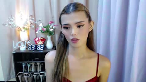 Snapshot of sweetytrannygirlxx chatting on 09-27-25, 05:12 Megan online show from 09-27-25, 05:12