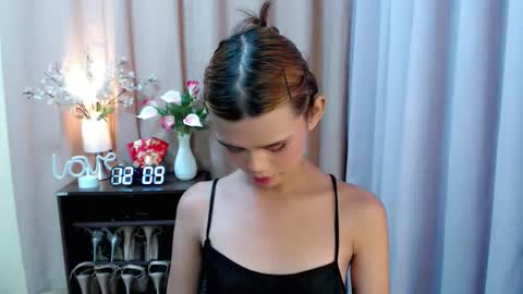 Snapshot of sweetytrannygirlxx chatting on 10-02-25, 04:08 Megan online show from 10-02-25, 04:08