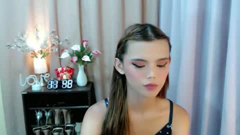 Snapshot of sweetytrannygirlxx chatting on 10-04-25, 03:48 Megan online show from 10-04-25, 03:48