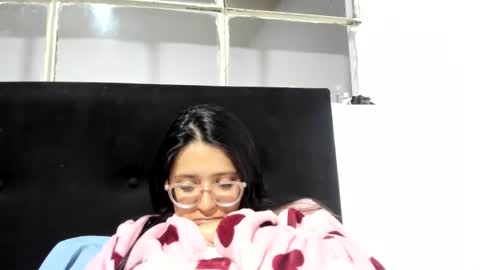 sweetyypeach online show from 01-07-25, 05:54