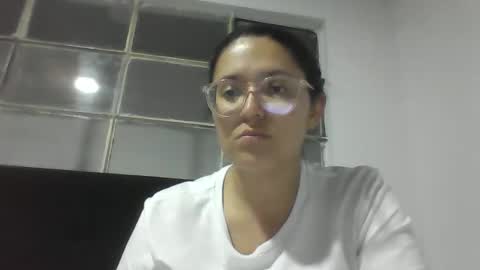 sweetyypeach online show from 03-04-25, 03:11