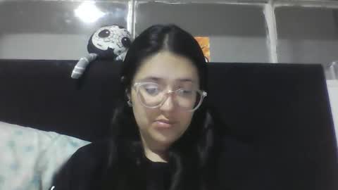 sweetyypeach online show from 11-16-25, 03:23