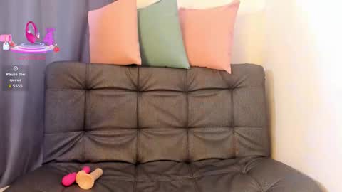 Snapshot of swet_lovee_ chatting on 11-08-25, 12:16 Your dream online show from 11-08-25, 12:16