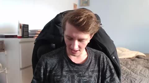 Snapshot of swetieecharmm chatting on 01-14-26, 10:43 Cat online show from 01-14-26, 10:43