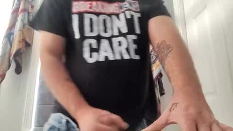 Snapshot of swiftdavid913 chatting on 12-19-25, 03:52 swiftdavid913 online show from 12-19-25, 03:52