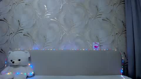 Snapshot of swweetangel chatting on 01-29-25, 11:20 Ana online show from 01-29-25, 11:20