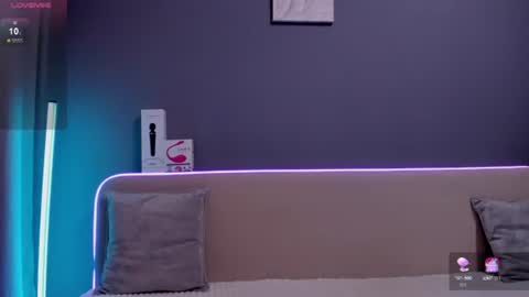 Snapshot of swweetangel chatting on 09-20-25, 02:23 Ana online show from 09-20-25, 02:23