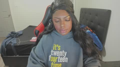 Snapshot of sxamleuy chatting on 07-10-26, 10:51 sxamleuy online show from 07-10-26, 10:51