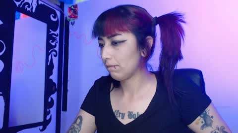 Snapshot of sxdbxtch chatting on 05-30-26, 03:58 Alice Phantom online show from 05-30-26, 03:58