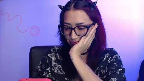 Snapshot of sxdbxtch chatting on 07-27-26, 06:15 Alice Phantom online show from 07-27-26, 06:15