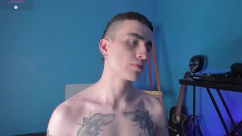 Snapshot of syd_onnfire chatting on 11-21-25, 07:01 Syd online show from 11-21-25, 07:01