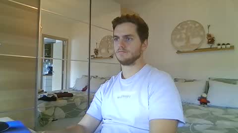 syl092 online show from 11-17-25, 01:06