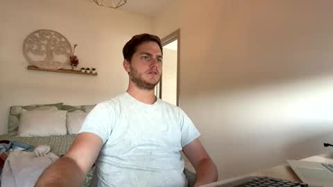 Snapshot of syl092 chatting on 05-18-26, 11:27 syl092 online show from 05-18-26, 11:27