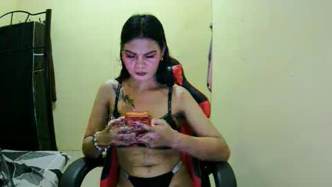 Snapshot of sylviafoxxx chatting on 04-06-26, 03:13 sylviafoxxx online show from 04-06-26, 03:13