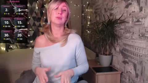 Snapshot of sylviathemodel chatting on 11-24-25, 06:24 Sylvia online show from 11-24-25, 06:24