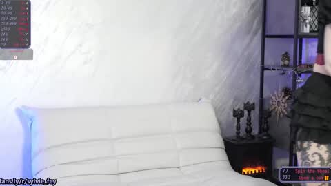 Sylvie online show from 02-01-26, 02:21