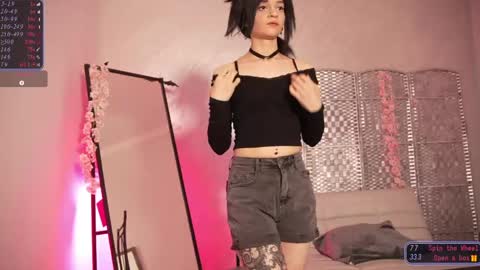 Sylvie online show from 05-04-26, 02:07
