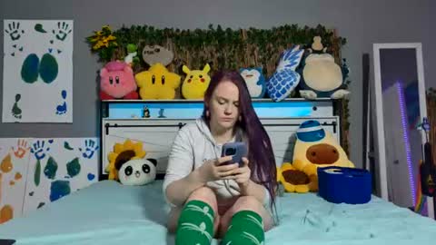 Snapshot of syndica chatting on 06-12-26, 12:09 Jennah online show from 06-12-26, 12:09