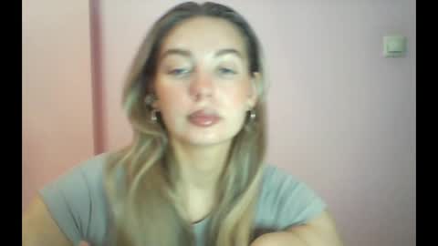 Snapshot of syrami chatting on 06-11-26, 02:04 syrami online show from 06-11-26, 02:04