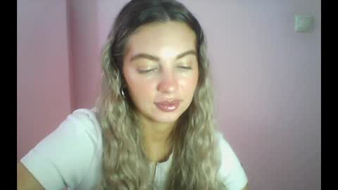 Snapshot of syrami chatting on 06-27-26, 07:35 syrami online show from 06-27-26, 07:35