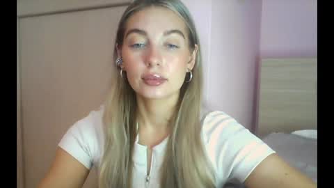 Snapshot of syrami chatting on 07-20-26, 12:51 syrami online show from 07-20-26, 12:51