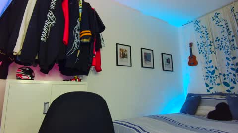 TONER online show from 09-15-25, 01:05