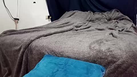 t0ny_cawk online show from 01-05-25, 03:22