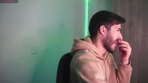 t0ny_wylie online show from 01-09-25, 11:47