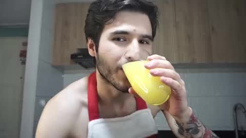 t0ny_wylie online show from 02-10-25, 08:21