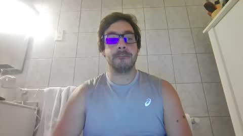 Snapshot of t_fuenzalida chatting on 12-17-25, 02:06 t_fuenzalida online show from 12-17-25, 02:06