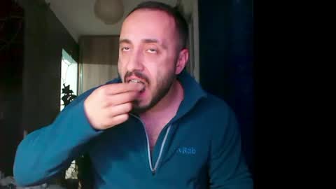 Snapshot of t_huracane chatting on 04-30-26, 05:52 Huracane online show from 04-30-26, 05:52