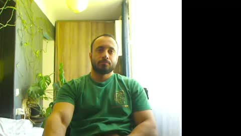 Snapshot of t_huracane chatting on 05-09-26, 07:35 Huracane online show from 05-09-26, 07:35