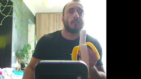 Snapshot of t_huracane chatting on 06-11-26, 07:28 Huracane online show from 06-11-26, 07:28