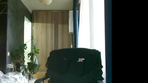 Snapshot of t_huracane chatting on 07-12-26, 04:09 Huracane online show from 07-12-26, 04:09
