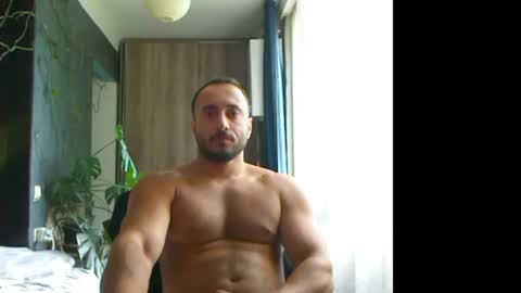 Snapshot of t_huracane chatting on 07-19-26, 03:38 Huracane online show from 07-19-26, 03:38