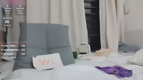 Snapshot of t_taotao chatting on 09-14-25, 07:24 t_taotao online show from 09-14-25, 07:24