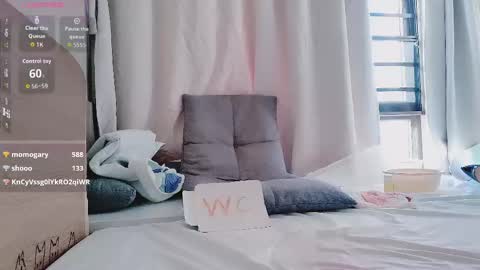 Snapshot of t_taotao chatting on 10-15-25, 08:47 t_taotao online show from 10-15-25, 08:47