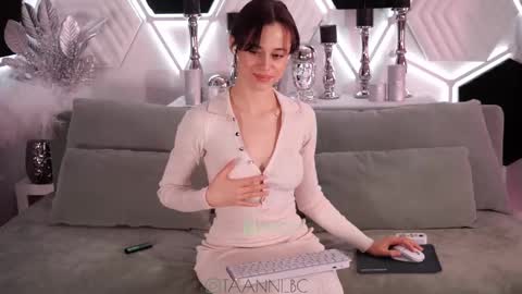 TAANNI online show from 03-01-25, 03:32