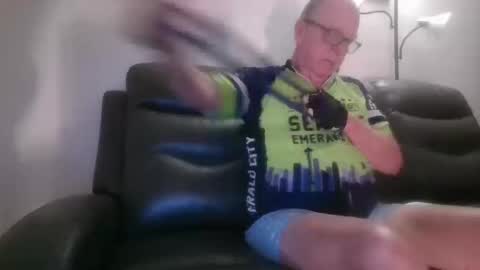 Snapshot of tacrunner66_ chatting on 10-19-25, 02:07 tacrunner66_ online show from 10-19-25, 02:07